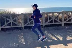 Woman wearing Brooks Glycerin GTS